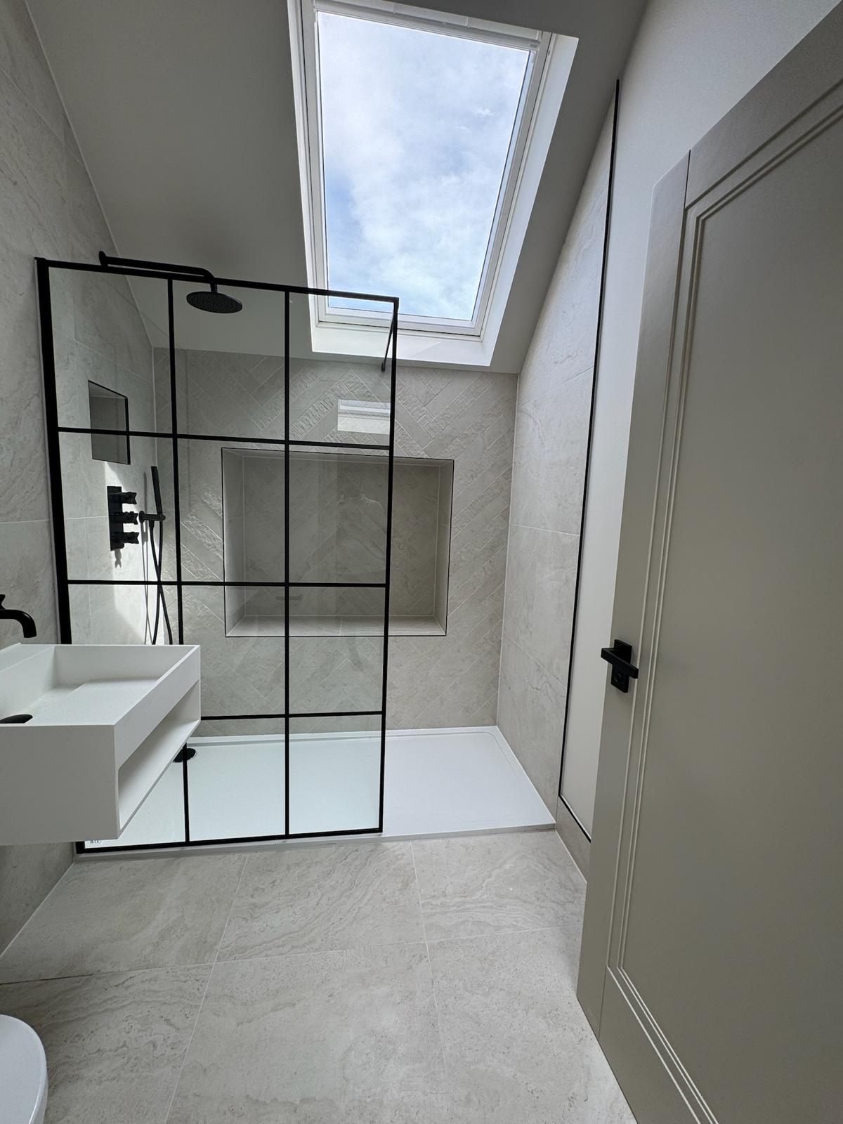 Bathrooms - photograph 2