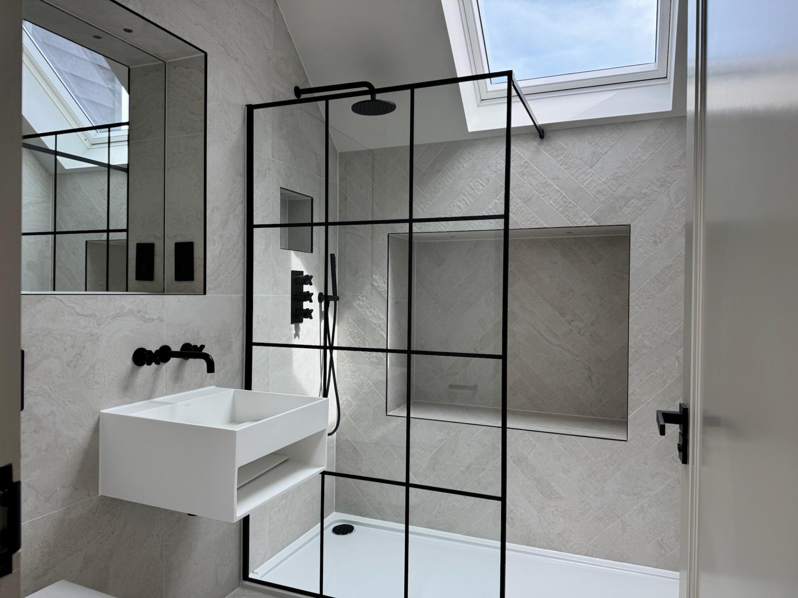 Bathrooms - photograph 4