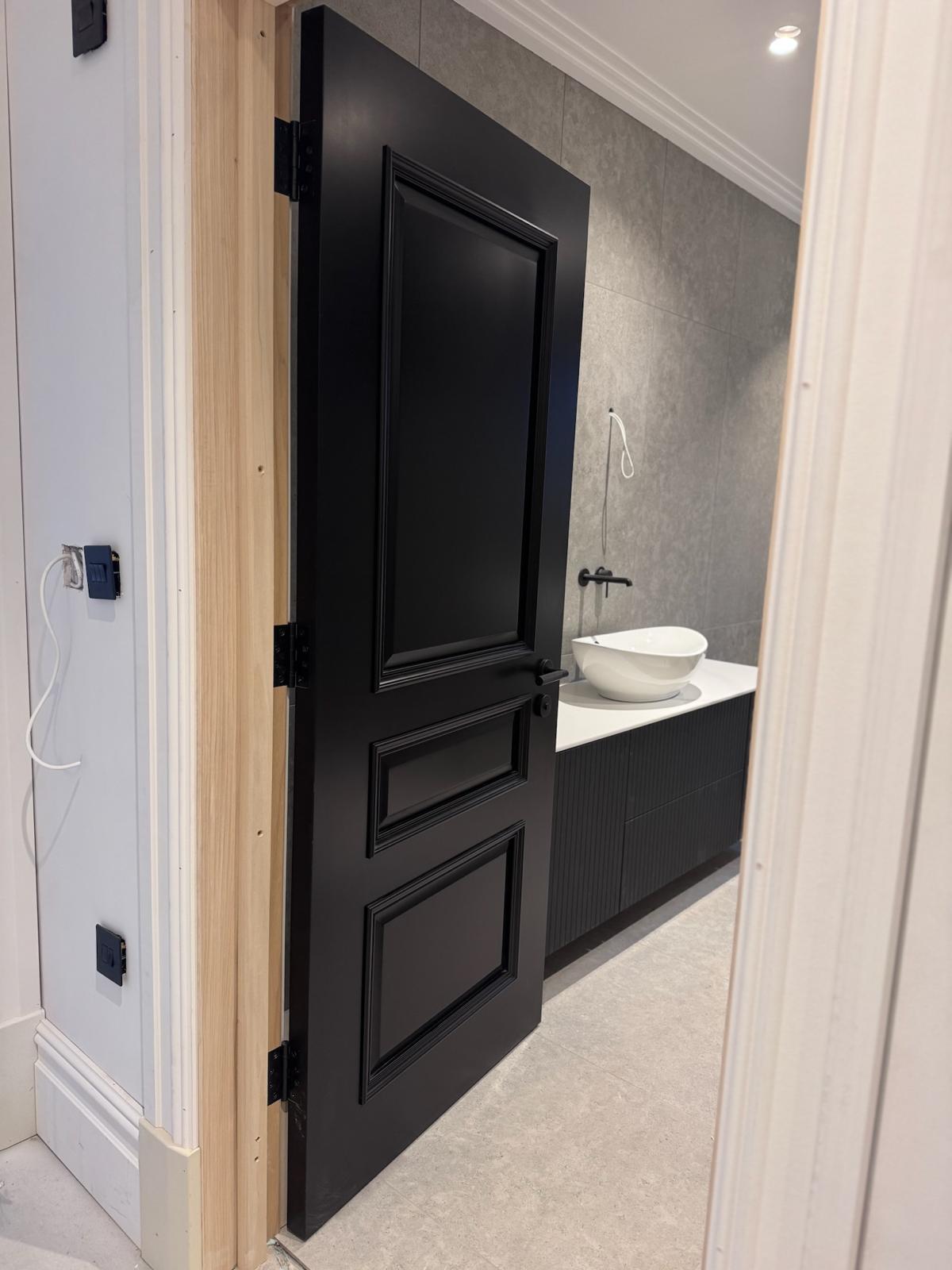 Doors - photograph 12