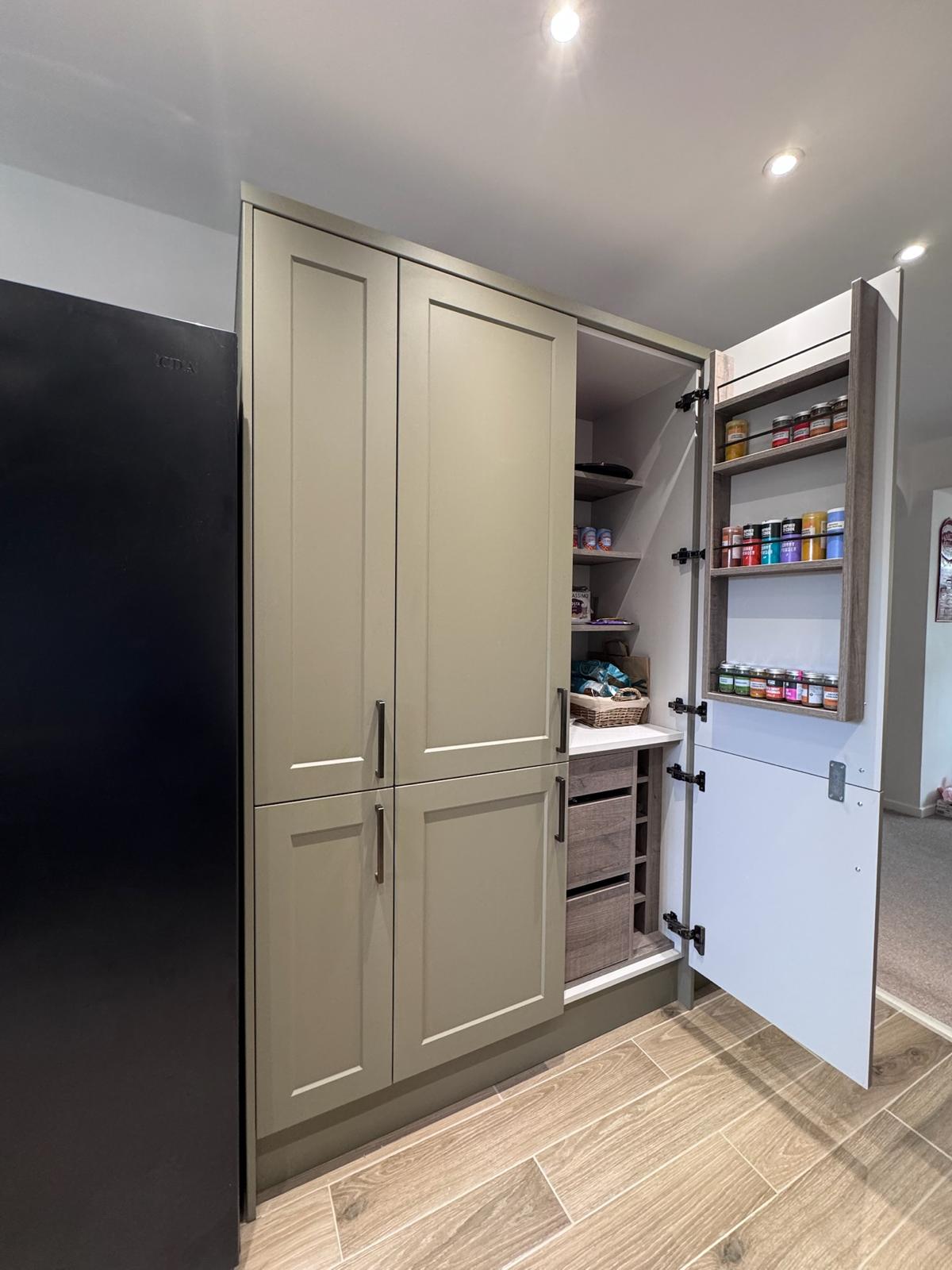 Kitchens - photograph 38